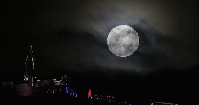 China Enviará Sonda a Lado Oscuro De Luna En Foto Xinhua