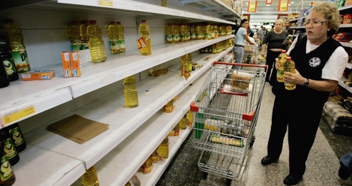 Las Crisis Por La Que Atraviesa Venezuela Ha Provocado Desabasto De Productos Básicos En Tiendas Foto Efe