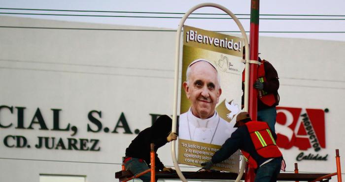 Fragmento del largo mural que recibirá al papa Francisco en su próxima visita a Ciudad Juárez. Foto: EFE