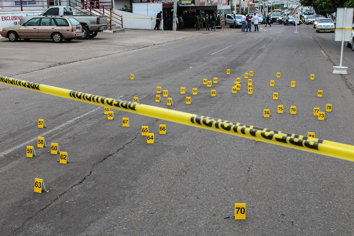 Informaron que el atentado se registró a las 19:45 horas, al momento en que el automovilista y los dos infantes iban por la avenida de Las Torres con rumbo al poniente, en una Ford, color verde con blanco y placas de Sinaloa. Foto: Cuartoscuro/Archivo