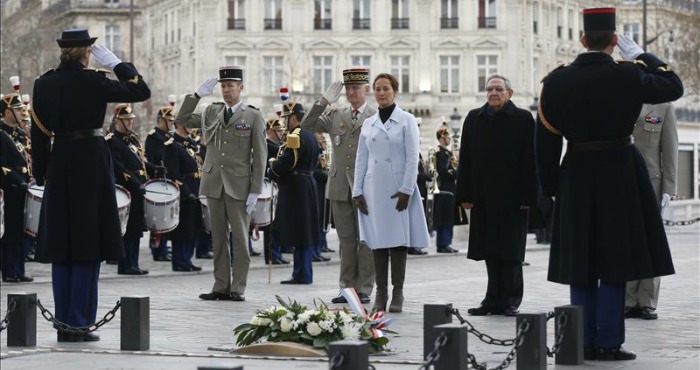 El Presidente De Cuba Raúl Castro Fue Recibido Hoy Con Todos Los Honores En Francia En El Inicio De Una Visita De Estado Foto Efe