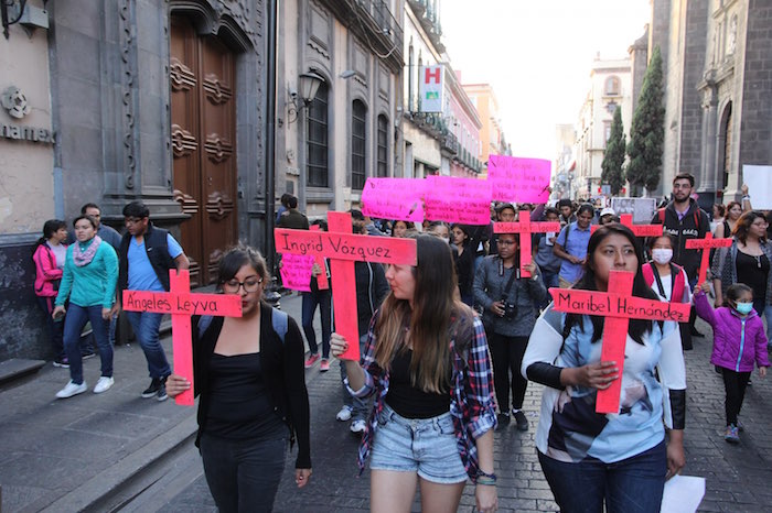 Cientos De Personas Se Sumaron a La Marcha Para Exigir Justicia Por Los Feminicidios En Puebla Foto Luis Barrón Sinembargo