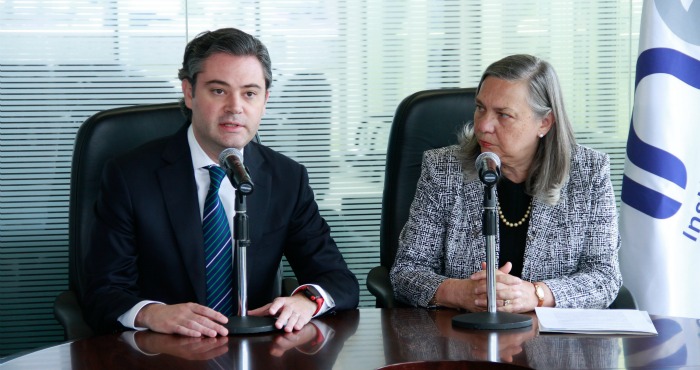 Aurelio Nuño Secretario De Educación Pública Y Sylvia Irene Schmelkes Del Valle Titular Del Inee Foto Cuartoscuroarchivo