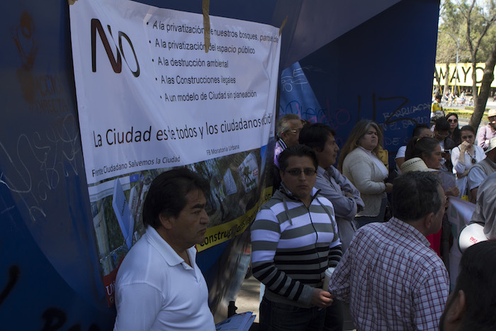 Vecinos De La Delegaciones Cuauhtémoc Y Miguel Hidalgo Se Concentraron Frente Al Museo De Arte Moderno Para Protestar En Contra La Construcción De Una Mega Rueda De La Fortuna En La Feria De Chapultepec Foto Moisés Pablo Cuartoscuro