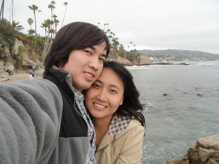 Hung Thai izq Y Su Prometida Lina Jiang Se Toman Una Foto En Malibú California En Abril Del La Pareja Decidió Seguir Adelante Con Sus Planes De Casarse En México a Pesar Del Brote De Zika Que Estremece a Amériica Latina Pero Le Han Dicho a Sus Invitados Que No Se Ofenderán Si Deciden No Hacer El Viaje Foto Ap