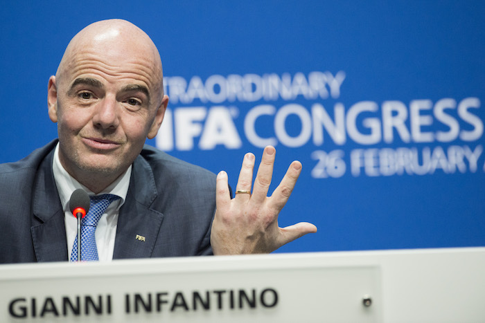 Blattera Elogió a Su Sucesor Gianni Infantino Tras La Victoria En Las Votaciones Foto Ap