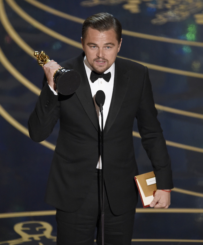 Leonardo Dicaprio Acepta El Oscar Al Mejor Actor Por Su Trabajo En the Revenant Foto Ap