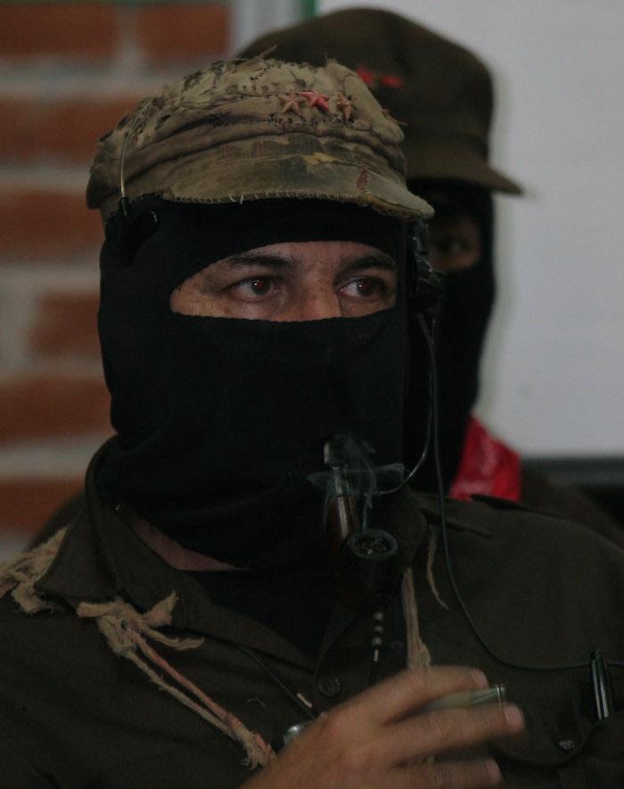 El Subcomandante Marcos del EZLN durante la clausura del Primer Festival de la Digna Rabia que se desarrolla en la Universidad de la Tierra de esta ciudad. Foto: Archivo/Cuartoscuro