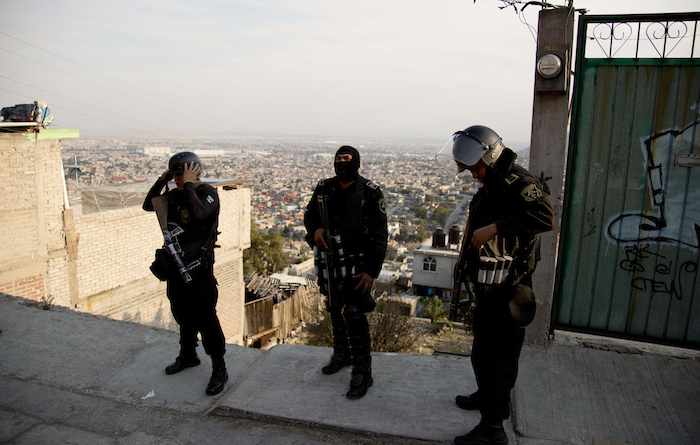 Agentes De Policía Se Preparan Para Una Operación De Seguridad En Ecatepec Foto Apeduardo Verdugo