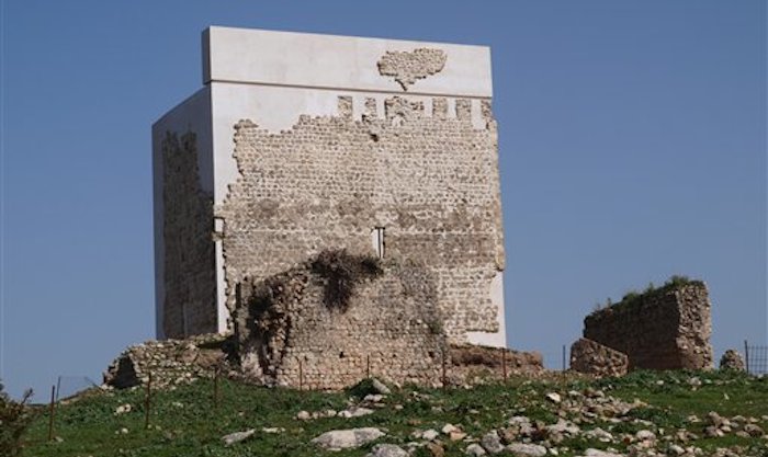 El Restaurado Castillo De Matrera Del Siglo Xix En Villamartín España Un Arquitecto Que Pasó Años Supervisando La Restauración Defendió Su Obra Tras Recibir Críticas De Que El Resultado Parecía Un Edificio De Estacionamiento Con Forma De Cajón Foto Ap