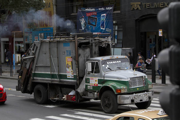 La SCT, además de la realizar la verificación vehicular, debería revisar las normas de seguridad, mantenimiento e inspección: Cemda. Foto: Cuartoscuro.