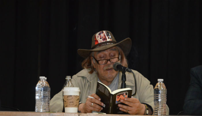 Guillermo Samperio Leyendo Sus Textos En El Centro Cultural Tijuana Foto Cecut