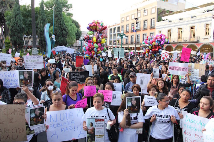 ni Una Más Fue La Consigna Plasmada En Decenas De Pancartas Que Portaron Durante La Marcha Del Silencio El Pasado Mes De Febrero En Puebla Foto Luis Barrón Sinembargo