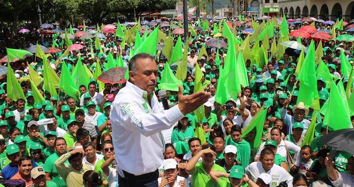 El Ex Alcalde Jesús Alaín Anzueto Robledo Durante Campaña Foto Facebook