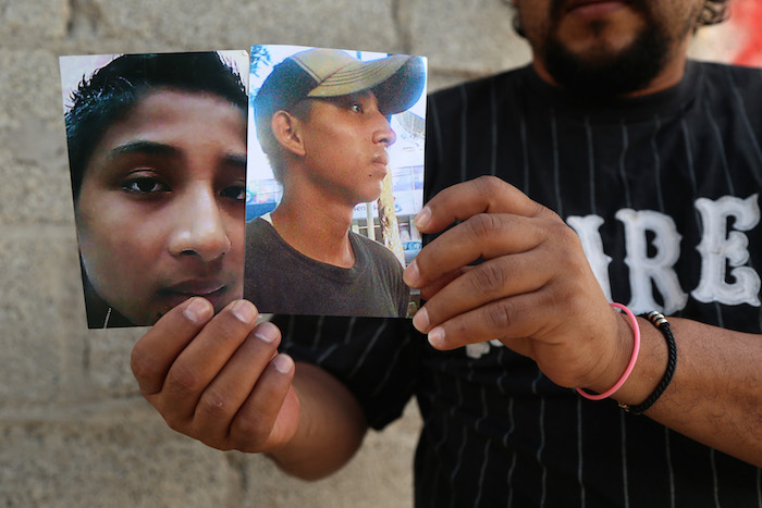 Noé Martínez Alberto Uriel Pérez Y Luis Humberto Morales Fueron Detenidos El De Marzo En El Municipio Indígena De Papantla Por Policías Locales Y Días Después Familiares De Dos De Ellos Denunciaron Su Desaparición Ante El Ministerio Público Foto Cuartoscuro