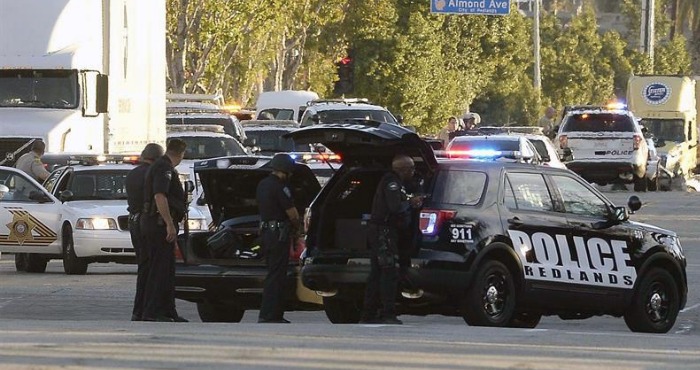 Autoridades Y Agentes De Policía Se Despliegan Tras Un Tiroteo Registrado En San Bernardino El Pasado Mes De Diciembre Foto Efearchivo