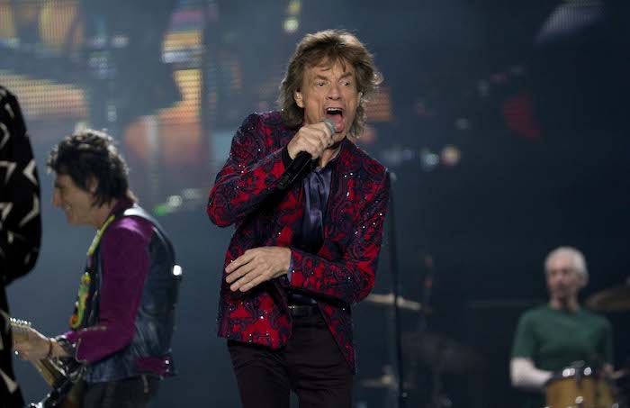 Mick Jagger actúa durante un concierto de los Rolling Stones durante su gira Olé Tour en el Foro Sol de Ciudad de México. Foto: AP