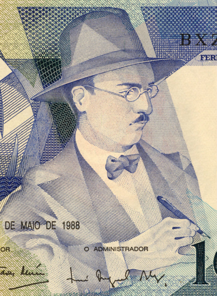 Circa Fernando Pessoa on Escudos Banknote from Portugal Foto Georgios Kollidas Shutterstockcom