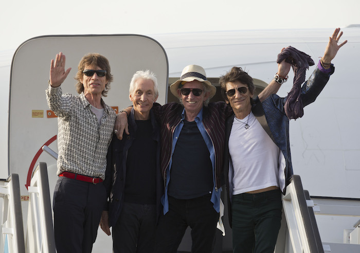 Los Integrantes De Los Rolling Stones De Izquierda a Su Llegada Al Aeropuerto Internacional Jose Martí En La Habana Cuba Foto Ap