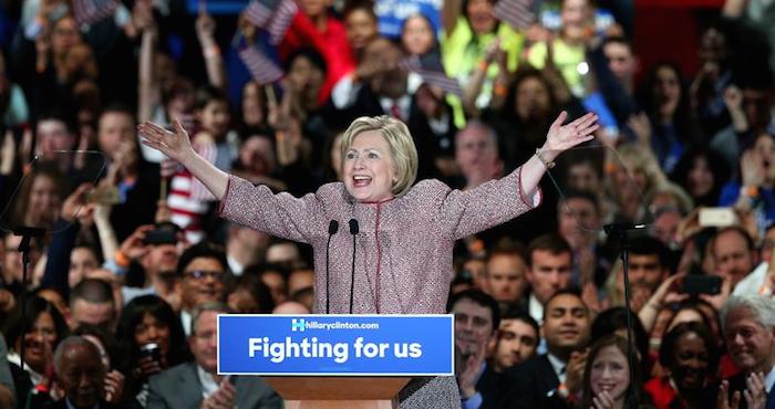 La Precandidata Presidencial Demócrata Y Exsecretaria De Estado Estadounidense Hillary Clinton Fue Registrada Este Martes Al Pronunciar Un Discurso Durante La Celebración Por Su Victoria En Las Primarias De Nueva York Foto Efe