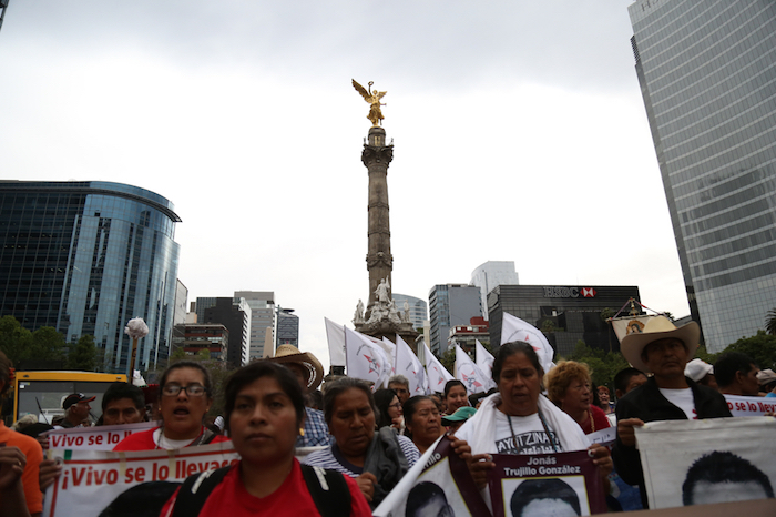 Los Padres Acusan Ineptitud Por Parte De Peña Foto Francisco Cañedo Sinembargo