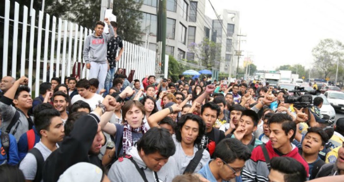 El Director Del Politécnico Dijo Esta Mañana Estar Sorprendido Porque Han Estado Trabajando En Campañas De Información En Todas Las Vocacionales Y Ayer Vieron Que Algunas Estaban En Paro Indefinido Foto Francisco Cañedo Sinembargo El Director Del Politécnico Dijo Esta Mañana Estar Sorprendido Porque Han Estado Trabajando En Campañas De Información En Todas Las Vocacionales Y Ayer Vieron Que Algunas Estaban En Paro Indefinido Foto Francisco Cañedo Sinembargo