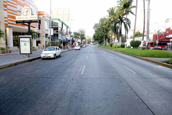 Así se veía la Costera y la avenida Universidad a las 12:00 del día. Foto: Carlos Alberto Carbajal, El Sur.