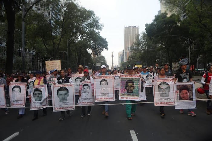 El Gobierno mexicano decidió no prorrogar el mandato del GIEI, pese a que los padres de los 43 aún no saben qué pasó con sus hijos pasados 19 meses. Foto: Francisco Cañedo SInEmbargo 