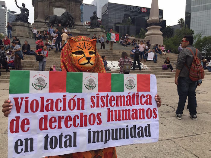 Cientos De Personas Se Congregaron En El Ángel De La Independencia Para Participar En La Movilización De Esta Tarde Foto Sinembargo