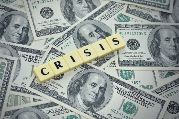 Escribir Sobre La Crisis Es a Veces Escribir Contra La Crisis Foto Shutterstock