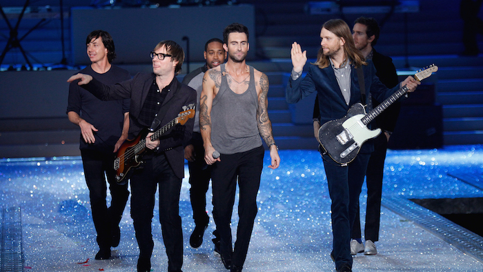 Maroon Durante Su Presentación En El Desfile De Victoria's Secret del año 2009. Foto: Archivo/Shutterstock. 