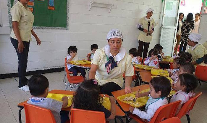 Los menús de más de mil 376 guarderías serán libre de azucares añadidas, informó el IMSS. Foto: IMSS