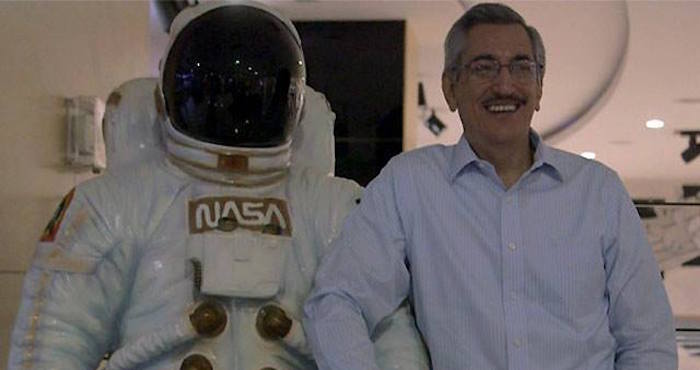 El Doctor En Microbiología Ha Hecho Varios Intento Para Entrar En La Nasa Foto Facebook Martin Ricardo Ramirez Beltran