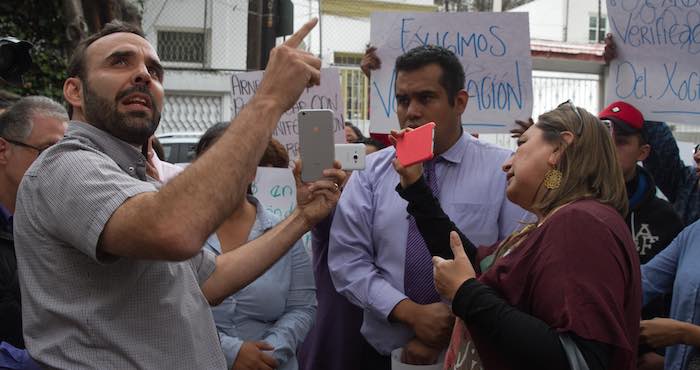 En La Imagen Arne Aus Den Ruthen Da Sus Declaraciones Durante La Protesta De Los Vecinos De La San Miguel Chapultepec Foto Cuartoscuro