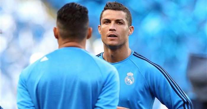 En La Imagen El Jugador De Real Madrid Cristiano Ronaldo Durante Un Entrenamiento Foto Martin Rickettpa Via Ap