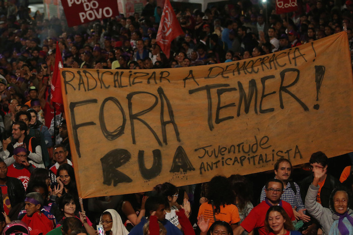 Manifestantes Del Movimiento De Los Trabajadores Sin Techo mtst Participan En Una Protesta En Rechazo Del Juicio Político Contra La Presidenta De Brasil Dilma Rousseff Foto Xinhua