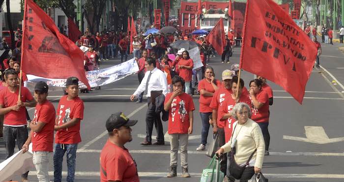 Integrantes del del Frente Popular Francisco Villa participaron de las marchas en la Ciudad de México el día de hoy. Foto: Cuartoscuro.