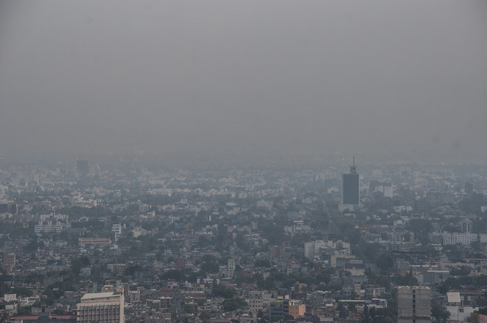 Se registran niveles altos de contaminación en el aire de la Ciudad de México. Foto: Cuartoscuro