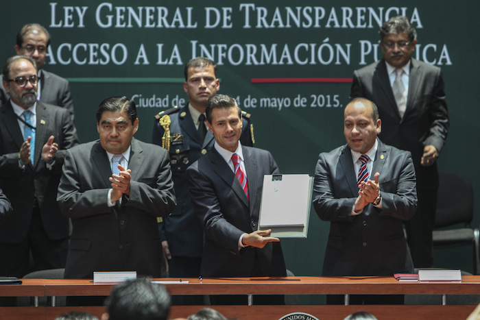 El De Mayo De El Presidente Enrique Peña Nieto Promulgó La Ley General De Transparencia Foto Cuartoscuro