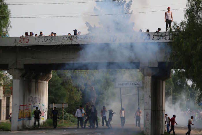 Tres Personas Dos Hombres Y Una Mujer Supuestos Secuestradores De Un Menor Fueron Linchadas Por Pobladores De La Comunidad De Atlatongo En Este Municipio Foto Cuartoscuro