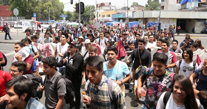 Marcha al IPN Zacatenco. Foto: Francisco Cañedo, SinEmbargo 