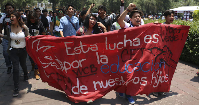 Estudiantes Pertenecientes a La Asamblea General Politécnica Foto Cuartoscuro