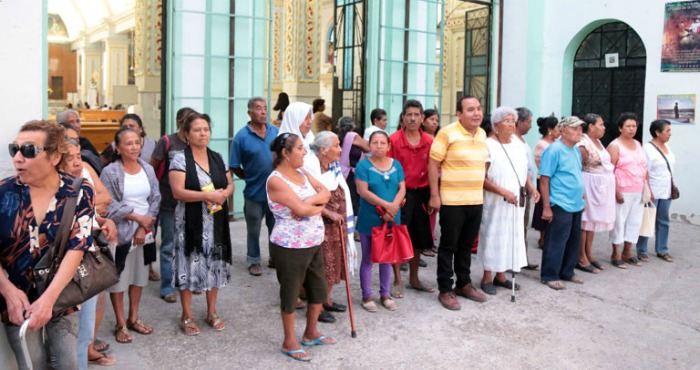 Pobladores De Tixtla Acudieron a La Parroquia Para Convocar a Los Feligreses Y Hacer Extensa La Denuncia De Las Anomalías Del Sacerdote Foto El Sur