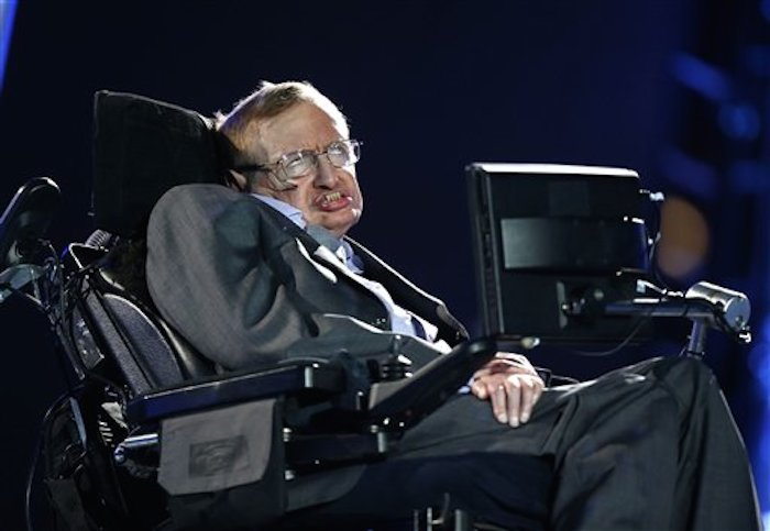 Archivo En Esta FotografÌa De Archivo Fechada El MiÈrcoles De Agosto De El FÌsico Britnico Stephen Hawking Habla Durante La Ceremonia Inaugural De Los Juegos ParlÌmipicos De En Londres Hawking Fue Entrevistado En La TelevisiÛn Britnica El Lunes De Mayo De Y Dijo Que Gran BretaÒa DeberÌa Permanecer Dentro De La UniÛn Europea Debido Al Apoyo Que Recibe Para InvestigaciÛn MencionÛ TambiÈn Que Èl No Puede Explicarse La Popularidad Del Virtual Candidato Republicano a La Presidencia De Estados Unidos Donald Trump Del Que Dijo parece Apelar Al Denominador Com˙n Ms Bajo ap Fotomatt Dunham Archivo