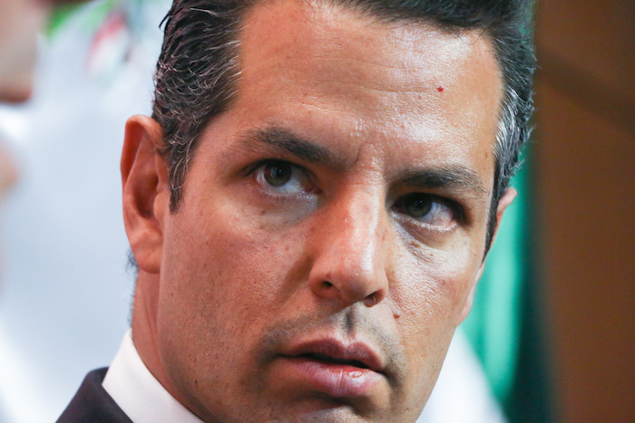 Ciudad De MÉxico marzo Alejandro Murat Hinojosa Ex Titular Del Infonavit Y Candidato a La Gubernatura De Oaxaca Se Reunió En Privado Con Cesar Camacho Quiroz Así Como Diputados Del Pri Pvem Y Nueva Alianza Donde Explicó Algunas Estrategias Para Su Campaña Electoral Foto SaÚl LÓpez cuartoscurocom