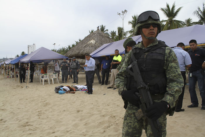 De acuerdo con la encuesta, que tiene un margen de error de 3.1 puntos porcentuales, los estadounidenses citan una vez más a la violencia, la corrupción y las drogas como las razones de su visión negativa de México. Foto: Cuartoscuro