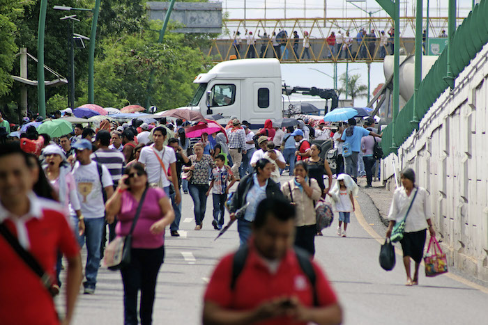 Maestros De La Cnte Realizaron Bloqueos Intermitentes En La Entrada Oriente De La Capital Chiapaneca Para Maniestar Su Apoyo a Los Docentes De Oaxaca Foto Cuartoscuro