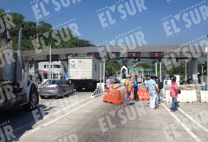 Maestros Toman La Caseta De La Venta Contra La Reforma Educativa Foto El Sur