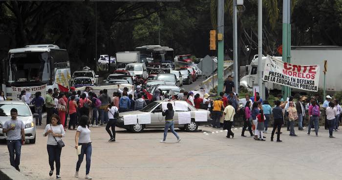 Miembros De La Cnte Realizan Bloqueos En La Ciudad De Cuernavaca Foto Cuartoscuro