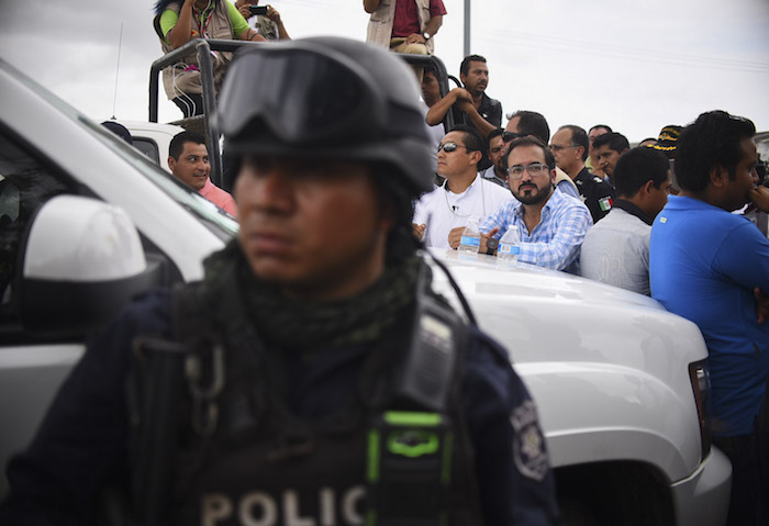 El Senador Fernando Yunes fue detenido en un retén en Coatzacoalcos, Veracruz. Foto: Cuartoscuro 